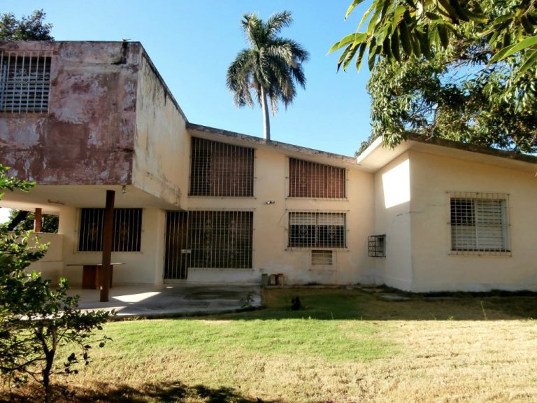Amazing property with more than 1000 sqm for sale in Atabey Havana Cuba